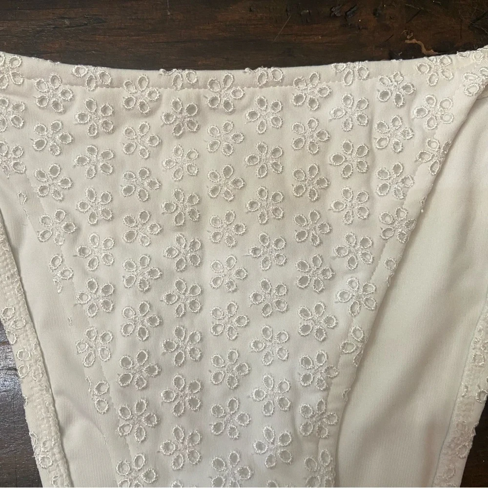 New! Frankie's Bikinis Bridgette White Eyelet String Bikini Bottom 1589
